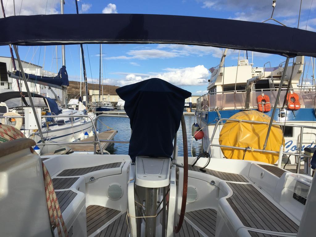 Puerto Calero Boat Otel Dış mekan fotoğraf